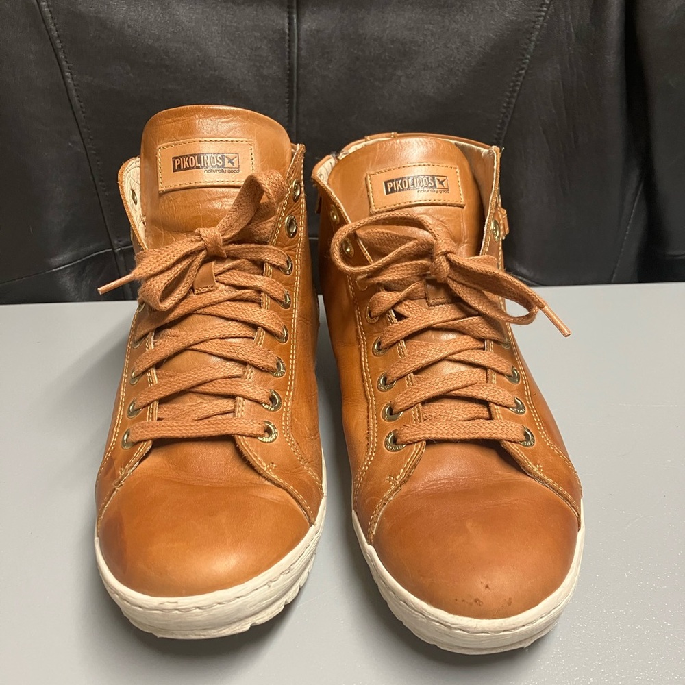 Pikolinos Men’s/Women’s Tan Leather High-Top Sneakers